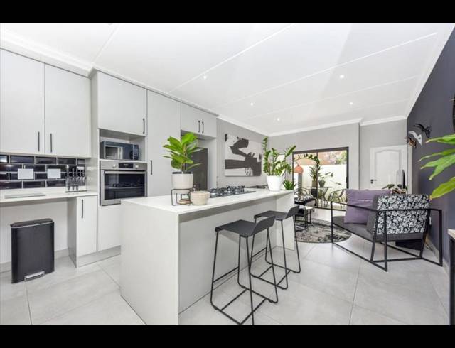 2 BEDROOM PROPERTY TO RENT IN BRYANSTON